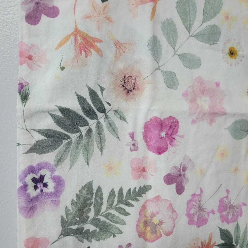 Urban Outfitters UO Floral Pressed Flowers Cotton Pillowcase Set White Purple‎